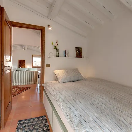 Garbo Charm, Case Galante Apartments In Florence Daire